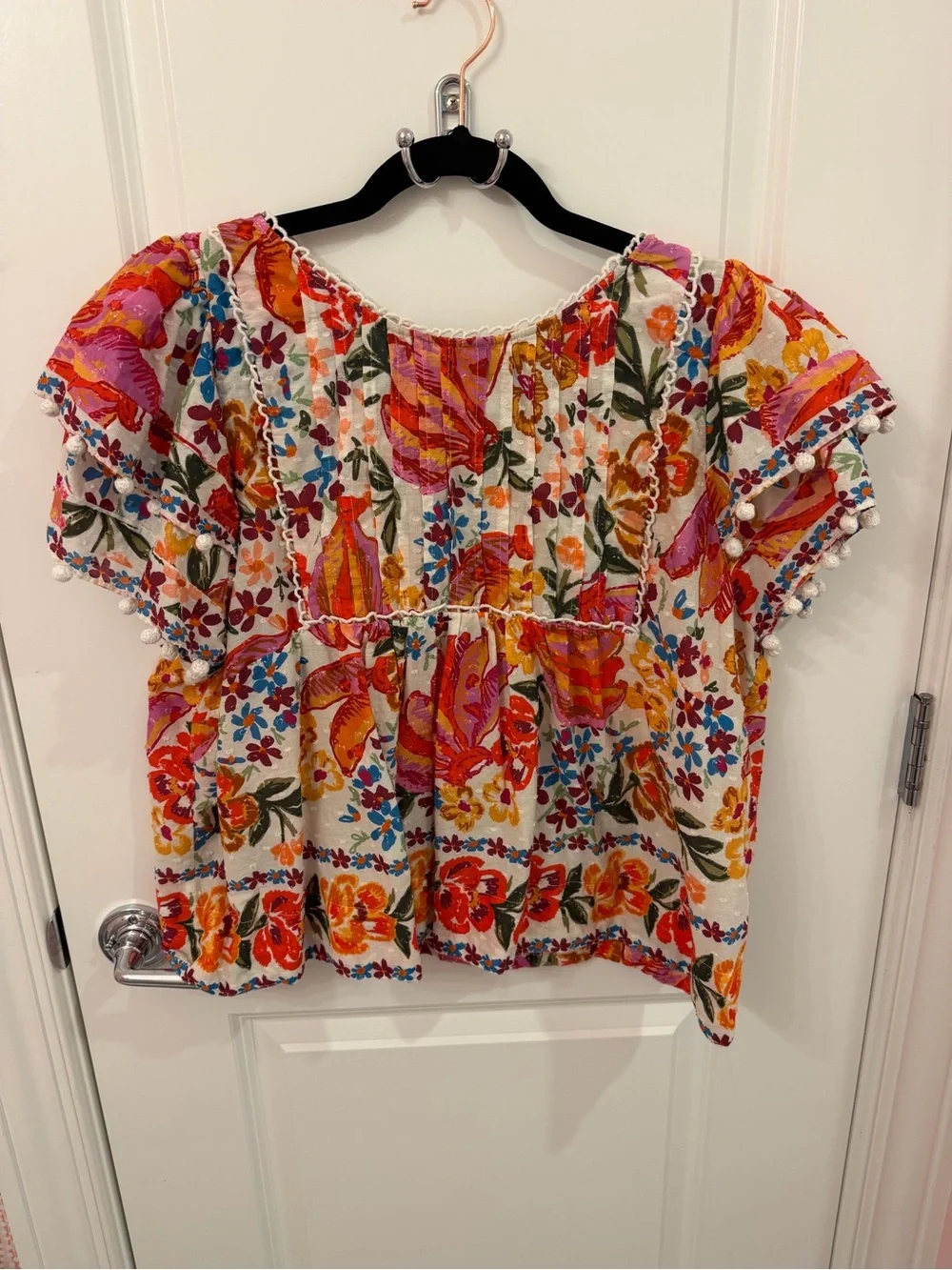 FARM RIO Spring Bananas pintuck blouse with vibrant floral print size Large - Picture 3 of 8